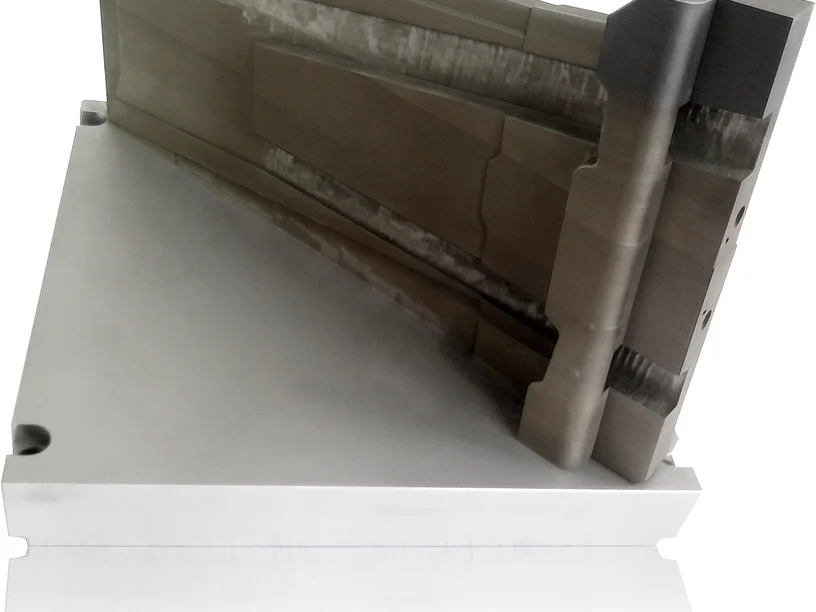 eos_3dprinting_applications_tooling_innomia_insertonbuildingplattfom.webp
