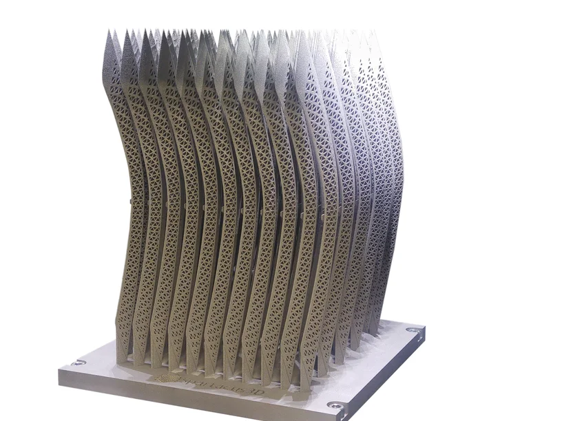 eos_3dprinting_applications_automotive_spartacus3d_buildjob.webp