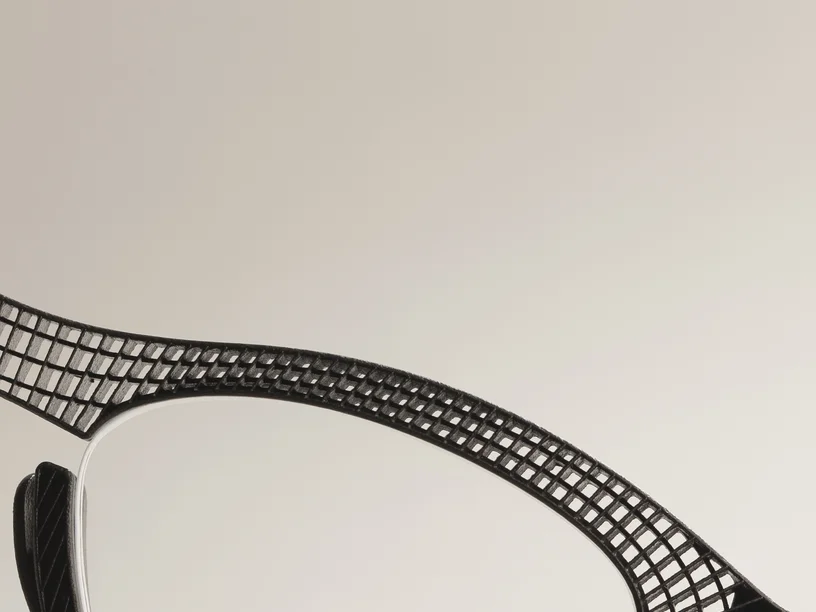eos_3dprinting_applications_glasses_hoet_bright.webp