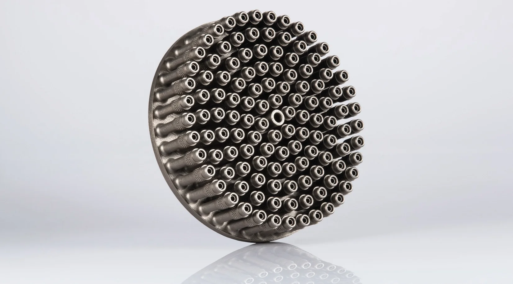 eos_3dprinting_application_aerospace_airbussafranlauncher_injectorhead_baseplate (2).webp